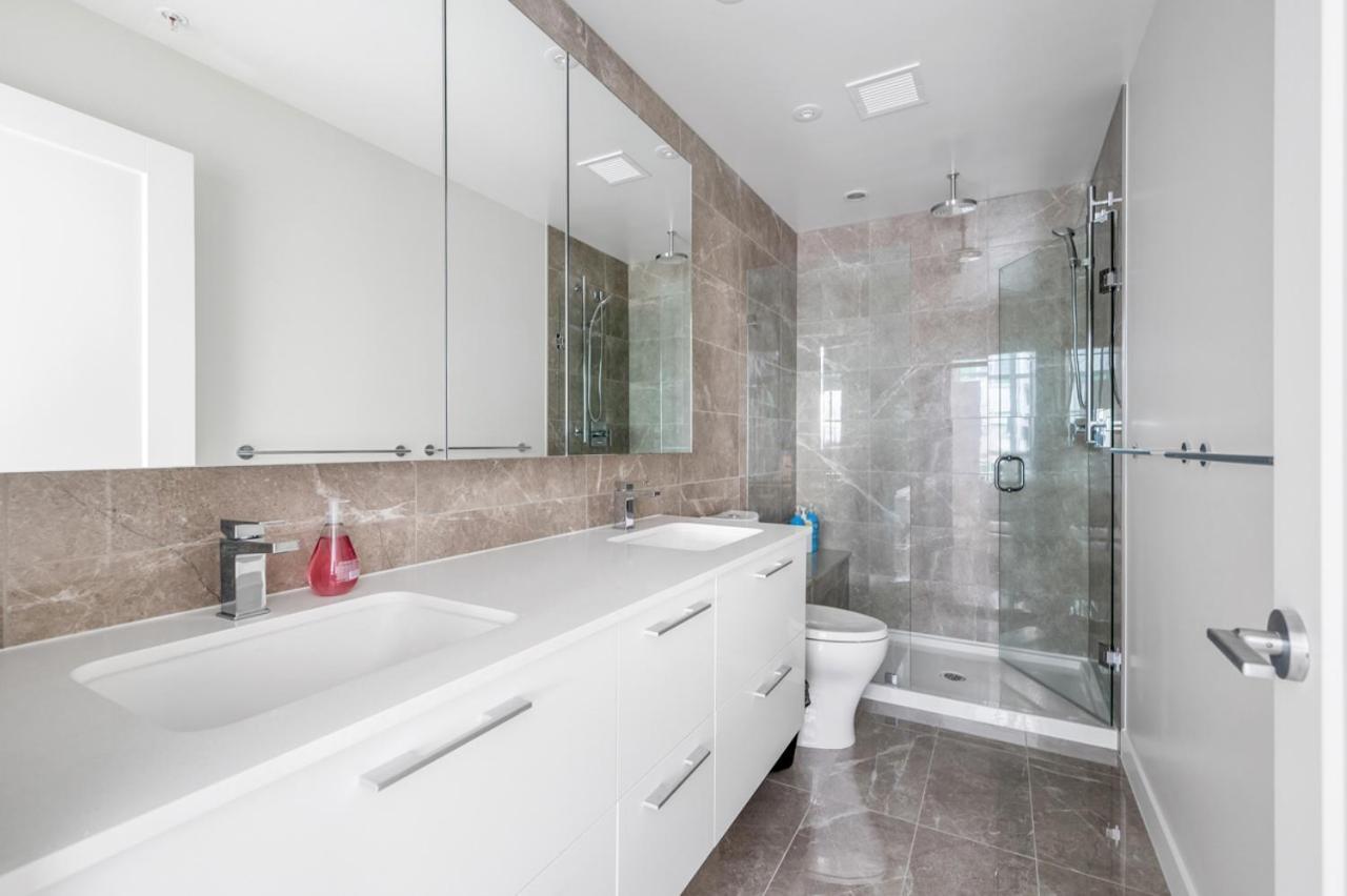 Urban Oasis: Stylish Apartment Retreat At Ubc Vancouver Exterior foto